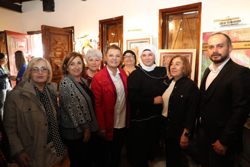 İZMEK GÖRSEL SANATLAR YILSONU SERGİSİ KAPILARINI ZİYARETÇİLERE AÇTI