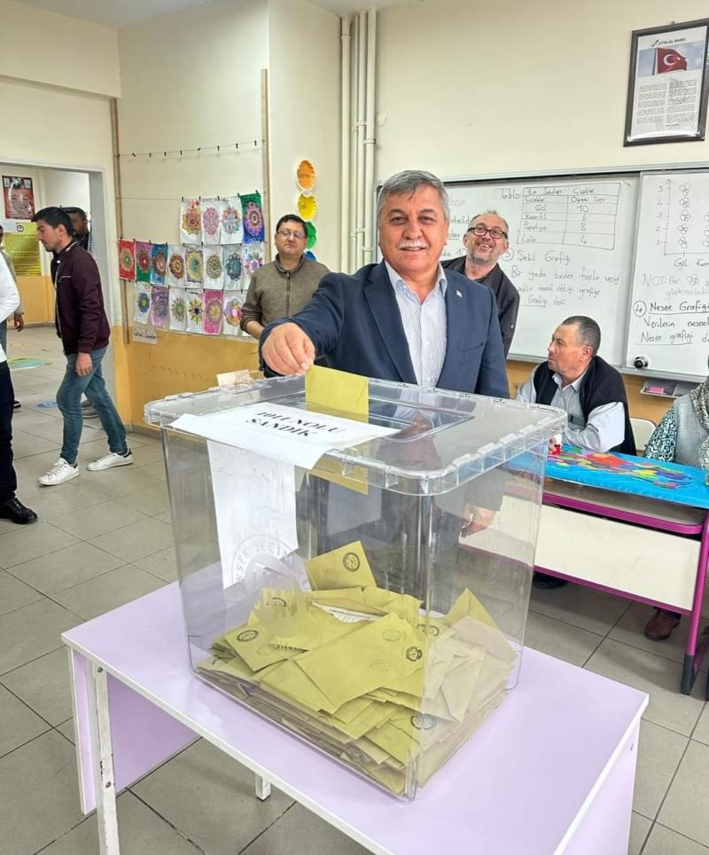 Cumhurbaşkanlığı Seçimi için oyumuzu kullandık.