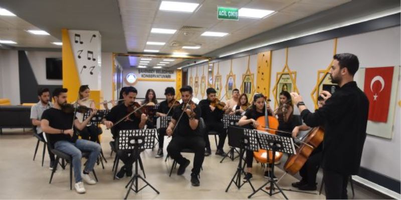 Belediyemiz Konservatuvarı Gençlerin Hayallerini Süslüyor