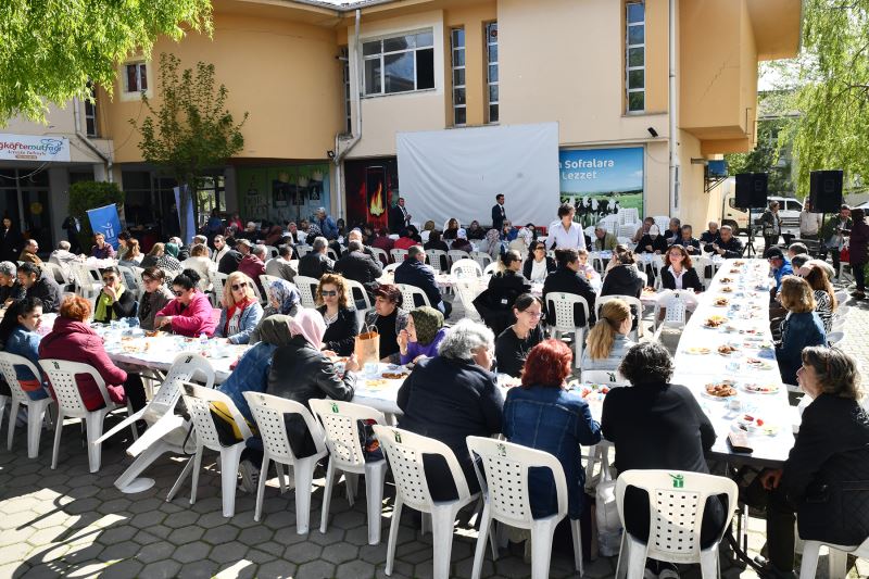 BAŞKAN ATAÇ SIRAEVLER SAKİNLERİ İLE BULUŞTU