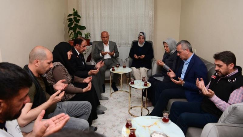 Kirişci ve Güngör’den Şehit Ailesi ve Kıbrıs Gazisine Ziyaret