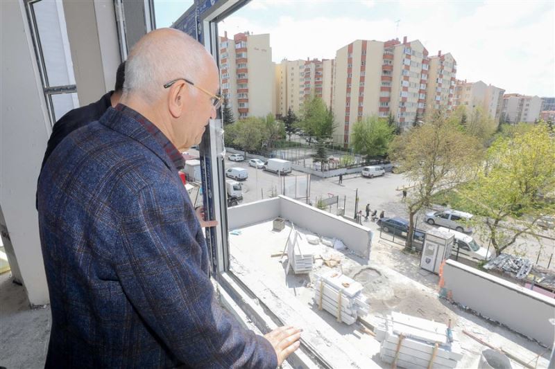 Başkan Yaşar İnşaatı Devam Eden Yatırımları Denetledi