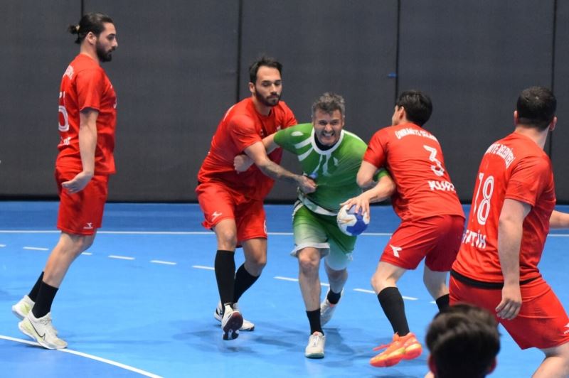 Nilüferli hentbolcular sezonu galibiyetle kapadı