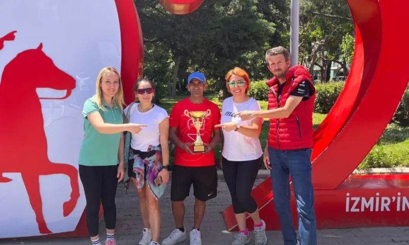 Ahmet Bayram Maraton İzmir’de Kürsüye Çıktı