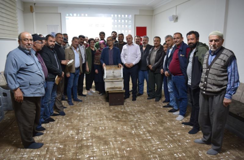 SELÇUKLU BELEDİYESİ ARICILIĞA DESTEK OLUYOR