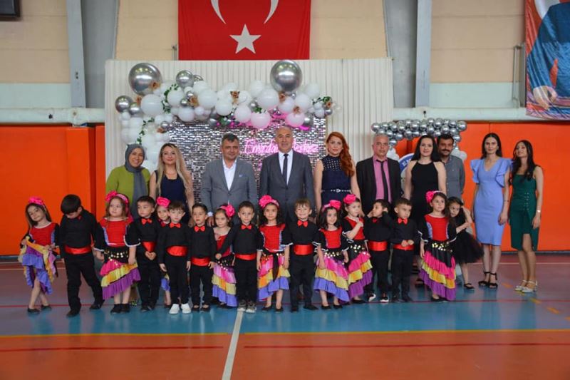 Belediye Başkanımız Serkan Koyuncu Merkez Anaokulu’nun Yıl Sonu Gösterisine Katıldı