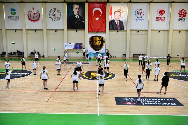 Büyükşehir’in Yaz Spor Okulları, 20 İlçeye Yayıldı
