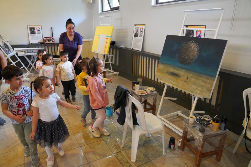 ESKİŞEHİRLİLER SANATLA BULUŞUYOR