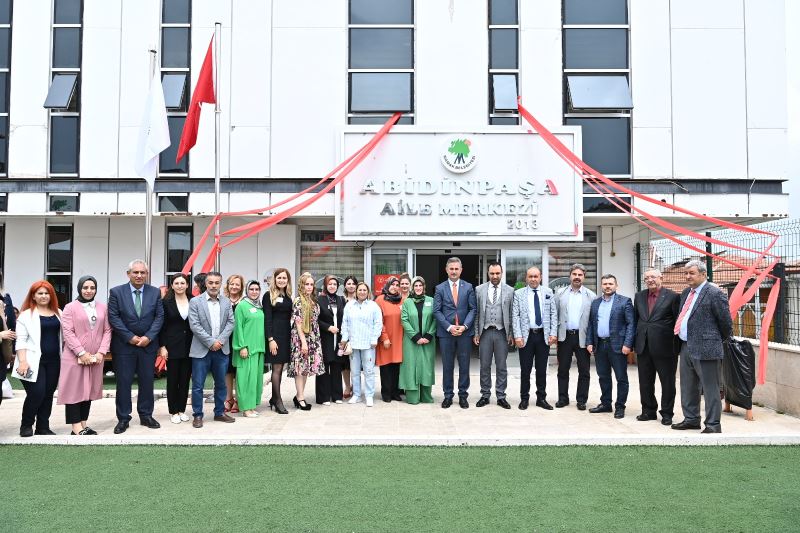 Bir Yılın Emeğini Sergilediler