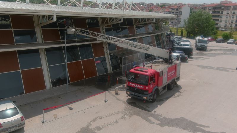 BOZÜYÜK OTOGARINDA KURBAN BAYRAMI ÖNCESİNDE TEMİZLİK