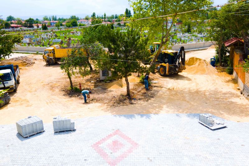 Karadede Mahallemiz de Yollarımızı kilitli parke taşı ile işlemeye devam ediyoruz.