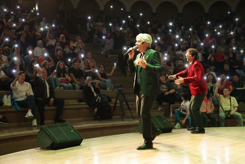 Süheyl Ve Behzat Uygur Kardeşler Nevşehirlileri Kahkahaya Boğdu
