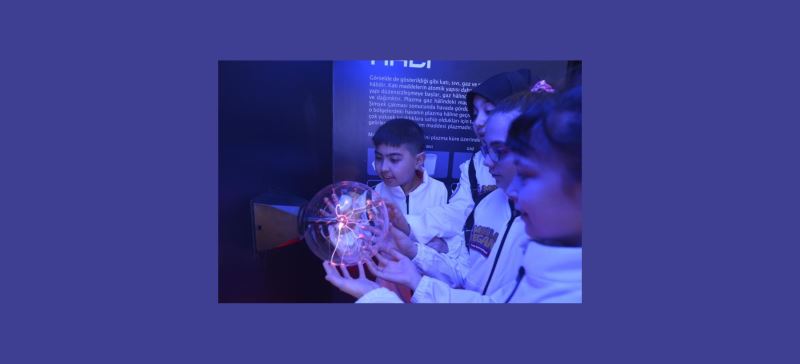 YILDIRIMLI ÇOCUKLAR UZAY YOLCULUĞUNDA