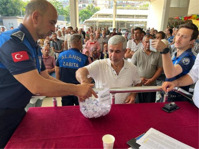 CUMA PAZARI’NDA İLK KURALAR ÇEKİLDİ