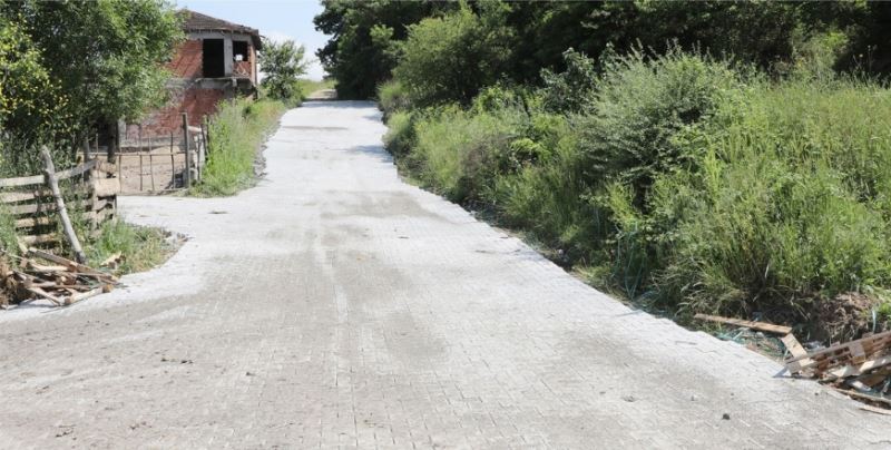 MUDANYA BELEDİYESİ’NDEN BADEMLİ, HASKÖY, HANÇERLİ VE ESENCE’DE PARKE ÇALIŞMASI
