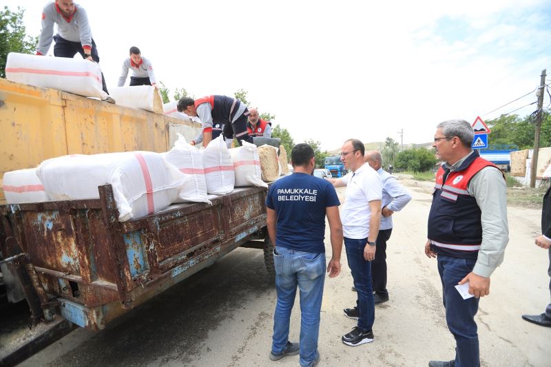 PAMUKKALE BELEDİYESİNDEN GONCALILI AFETZEDELERE DESTEK