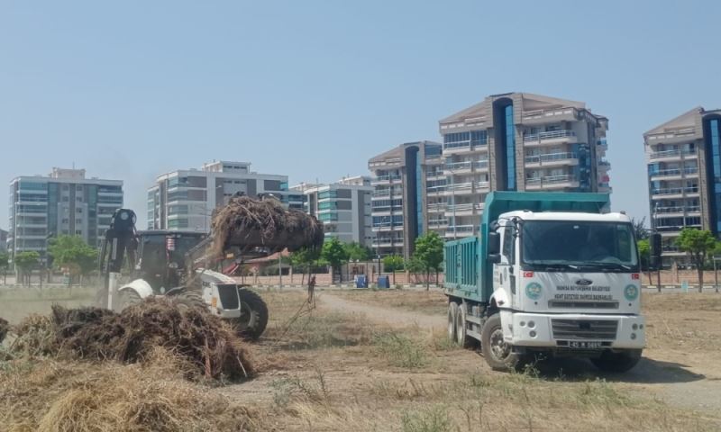 Yabani Ot Temizliği İçin Yoğun Mesai