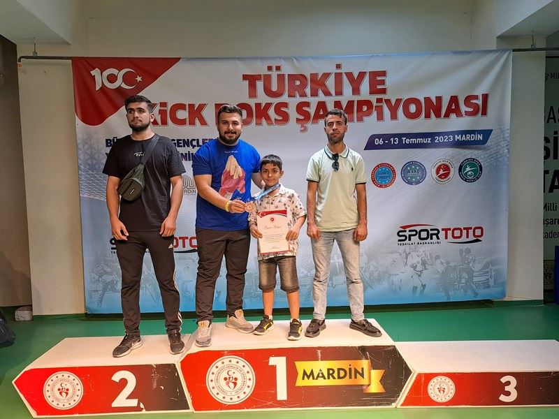 SİİRT BELEDİYESİ SPORCUSU VEDAT KAYIKÇI TÜRKİYE ÜÇÜNCÜSÜ OLDU