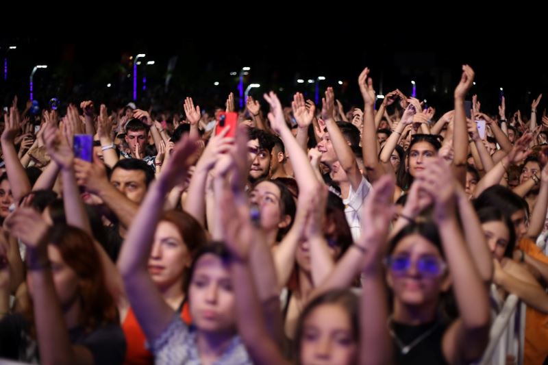 MİMAR SİNAN PARKI MUHTEŞEM BİR ORGANİZASYONLA KAPILARINI AÇTI