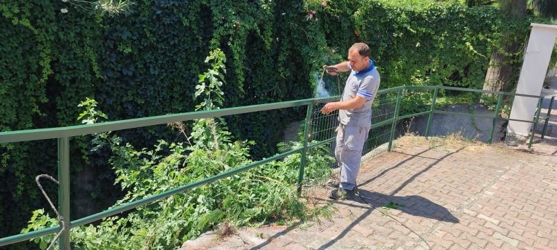 Beldibi’nde korkuluklar onarıldı