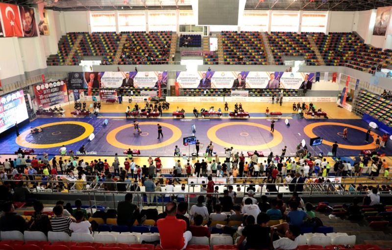 KARATAYLI GÜREŞÇİLERDEN TÜRKİYE ŞAMPİYONASINDA 7 DERECE BİRDEN