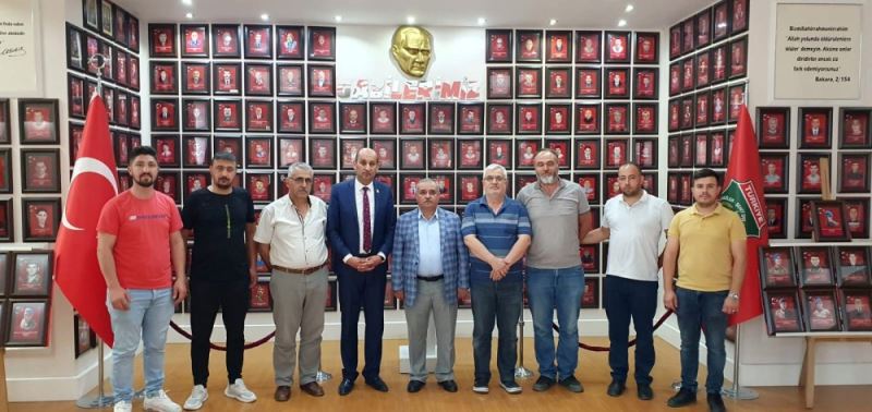 Başkan Şahin, Türkiye Harp Malulü Gaziler Şehit Dul ve Yetimleri Derneği Afyonkarahisar Şubesini Ziyaret Etti