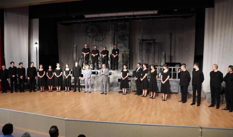 TEKİRDAĞ BÜYÜKŞEHİR BELEDİYESİ ŞEHİR TİYATROSU ÇERKEZKÖYLÜ SANATSEVERLERLE BULUŞTU