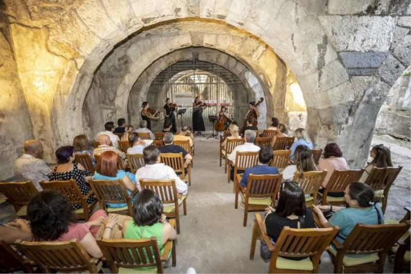 Tarihi Mekânda Büyüleyen Konser