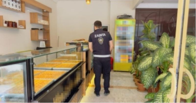 BELEDİYE ZABITASI PASTANE İMALATHANELERİNİ DENETLEDİ