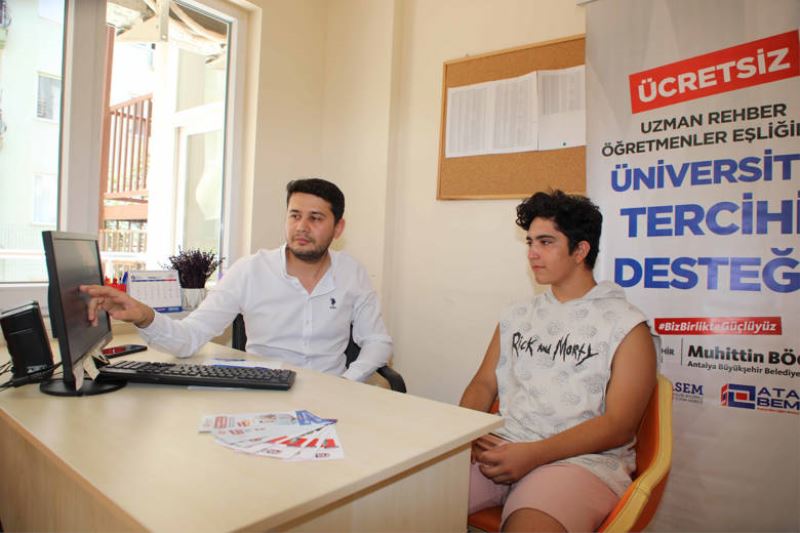 Büyükşehir’den gençlere üniversite tercihinde ücretsiz destek