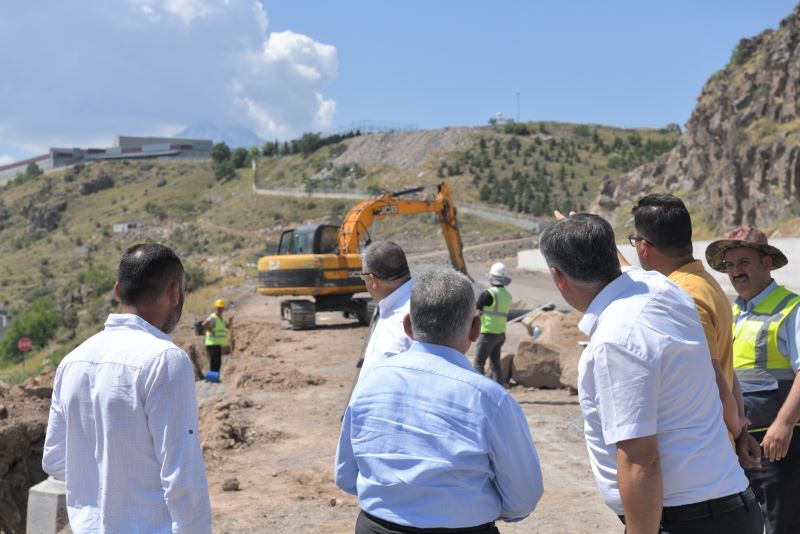 Başkan Büyükkılıç, OSB’yi Talas Bulvarı’na Bağlayacak Ana Arteri İnceledi