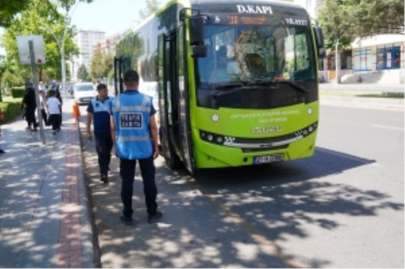 Zabıta toplu taşıma araçlarında klima denetimi gerçekleştirdi