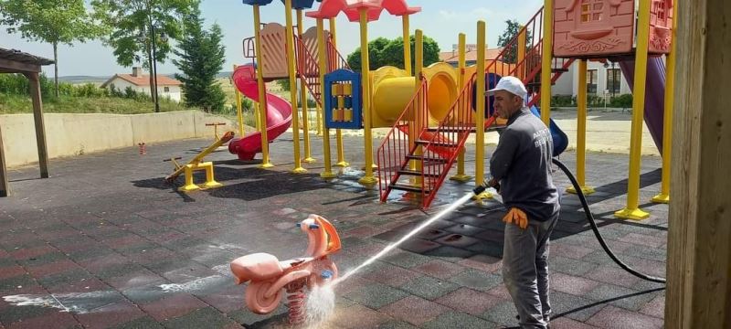 Çocuk Oyun Parklarımızda Bakım,Onarım ve Temizlik...