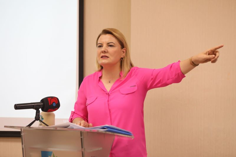 BAŞKAN HÜRRİYET’TEN EYT’Lİ İŞÇİLERE  “BU YAŞADIĞINIZ MAĞDURİYETİN HESABINI SORUN”