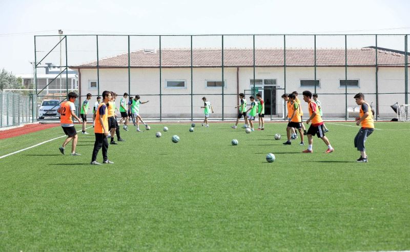 KARATAY BELEDİYESİ GELECEĞİN YILDIZLARINI SEÇİYOR