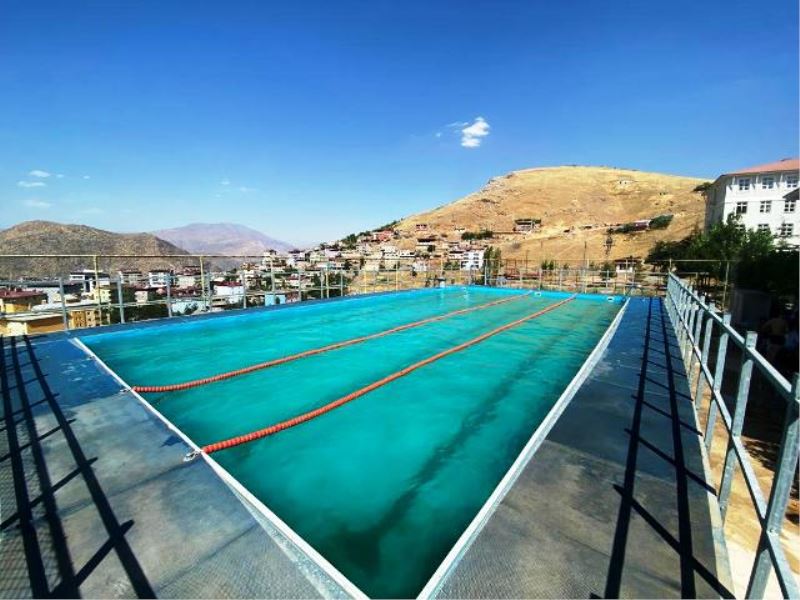 Yarı Olimpik Yüzme havuzumuz vatandaşlarımızın kullanımına açılmıştır.