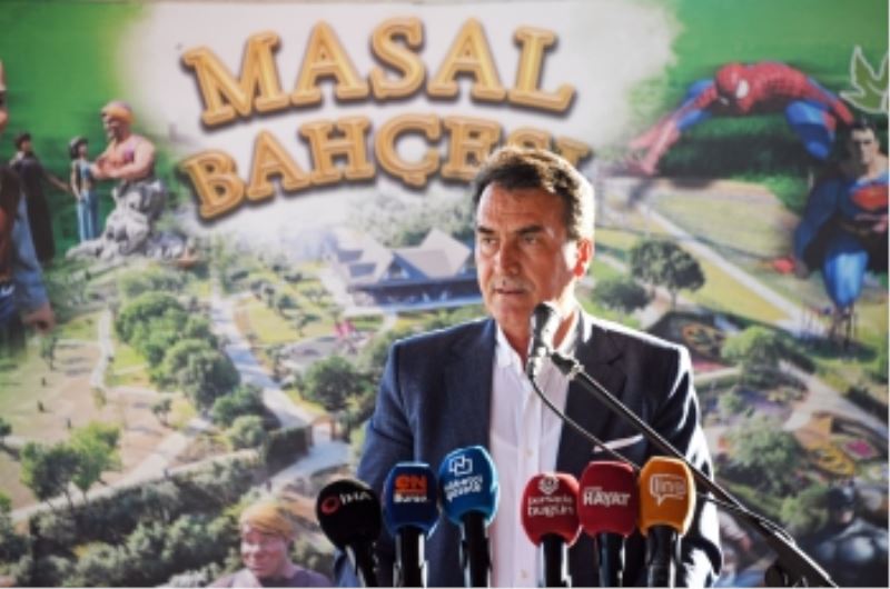 Hayallerindeki Kahramanları Gören Çocuklar Bu Parka Hayran Kaldı