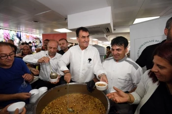 Başkan Dündar, Çarşı Esnafıyla Gönül Gönüle