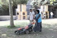 GENÇLER SOKAKLARI TEMİZLEDİ, FİYATLARI DENETLEDİ