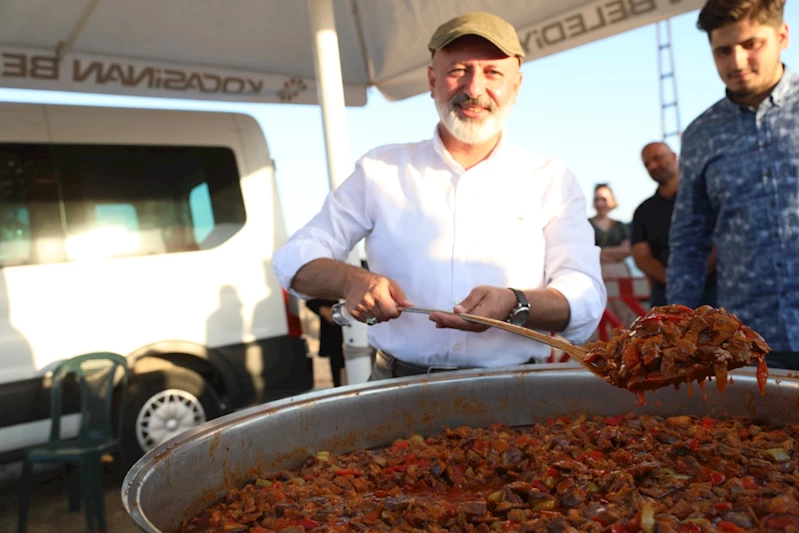 KOCASİNAN’DA YAMULA PATLICANI FESTİVALİNE 10 BİNLERCE KİŞİ KATILDI