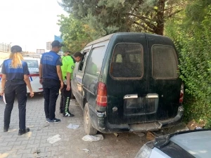 Çevre kirliliğine yol açan hurda araçlar çekildi