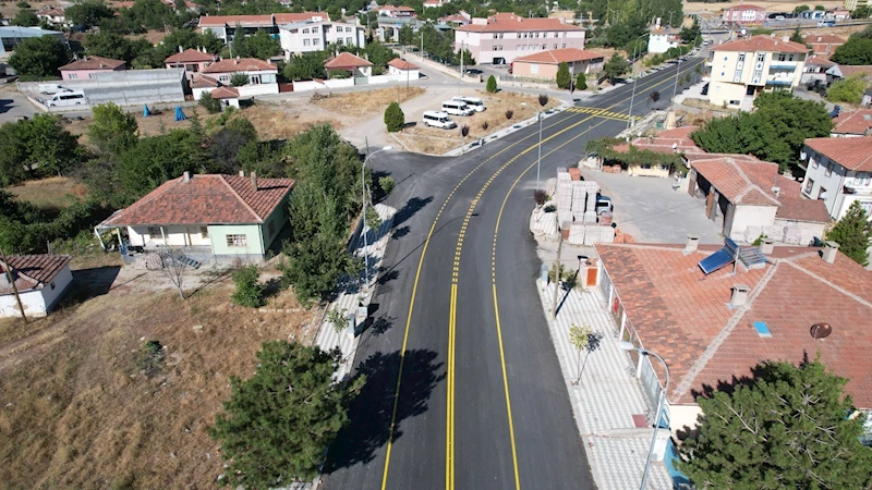 BAŞKANIMIZ EKİCİOĞLU: AKPINAR İLÇEMİZ, TARİHİNDE İLK DEFA SICAK ASFALT İLE BULUŞTU; EMEĞİ GEÇENLERİ KUTLUYORUM