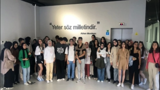 ADNAN MENDERES VE DAVA ARKADAŞLARI ÖLÜM YILDÖNÜMLERİNDE ANILDI