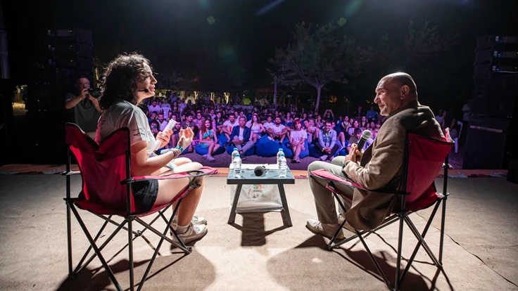 “Siyasetten uzak durmayın”