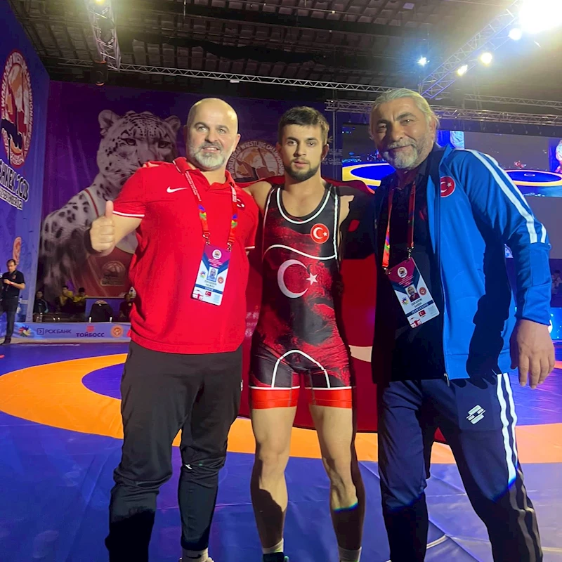 Dünyayı dize getiren Mükremin’e ilk telefon Yüce’den: “Türkiye seninle gurur duyuyor”