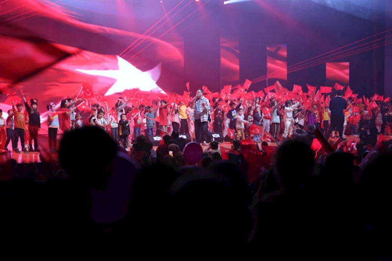 ŞİVLİLİK ÇOCUK BAYRAMI’NDA FENER ALAYI COŞKUSU YAŞANDI