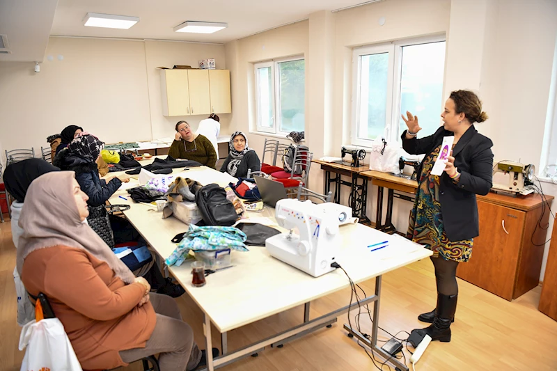 BELDE EVİ KURSİYERLERİNE KADIN SAĞLIĞI SEMİNERİ