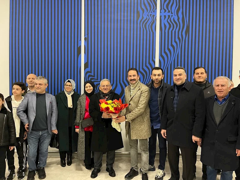 Başkan Büyükkılıç’a İstanbul Havalimanı’nda Sürpriz Karşılama