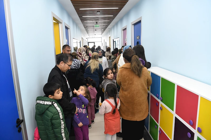 Çocuklardan Başkan Büyükkılıç’a “Kütüphane” Teşekkürü