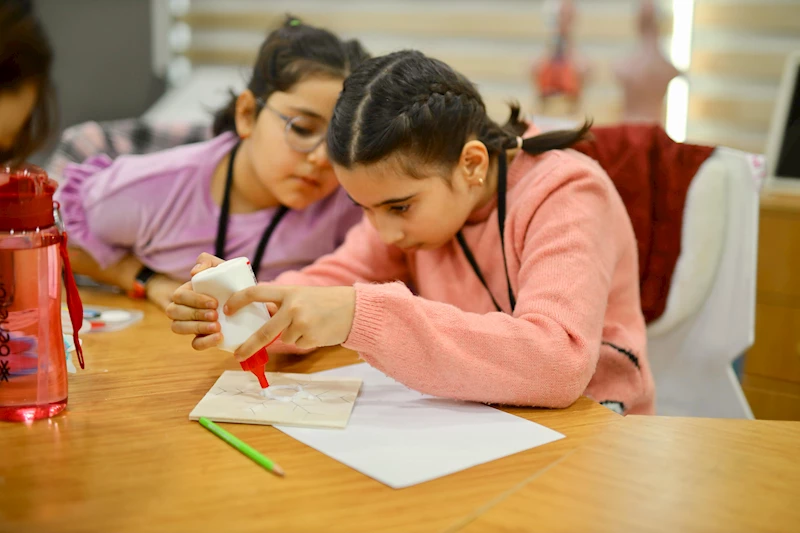 ÇOCUKLAR BİLİM KAMPINA YOĞUN İLGİ GÖSTERDİ